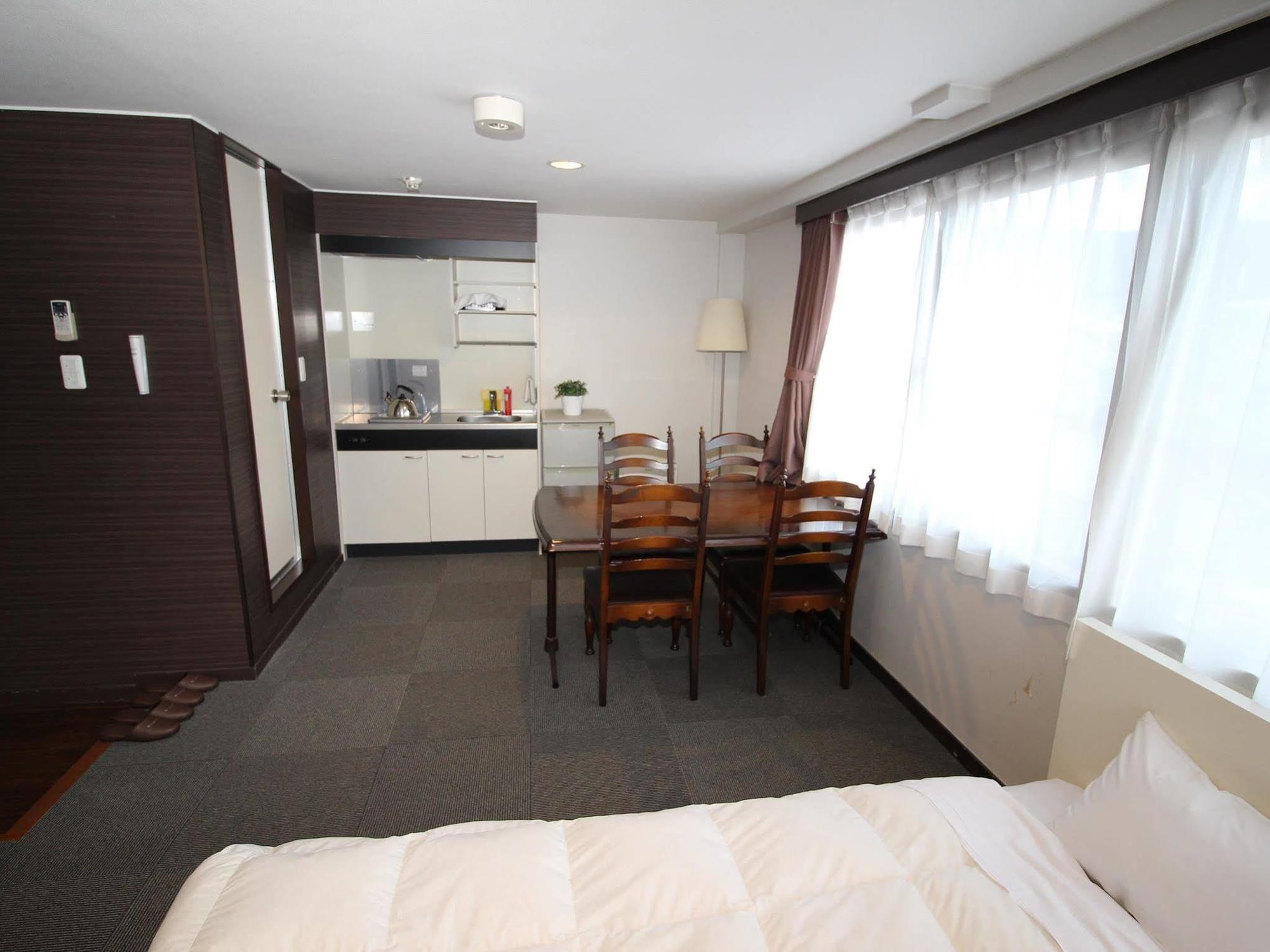 Hotel Chrysantheme Kiotó Kültér fotó